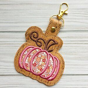 Fall Pumpkin Bag Tag Keychain/Purse charm/Backpack Charm/Autumn/Pink/Hanmade